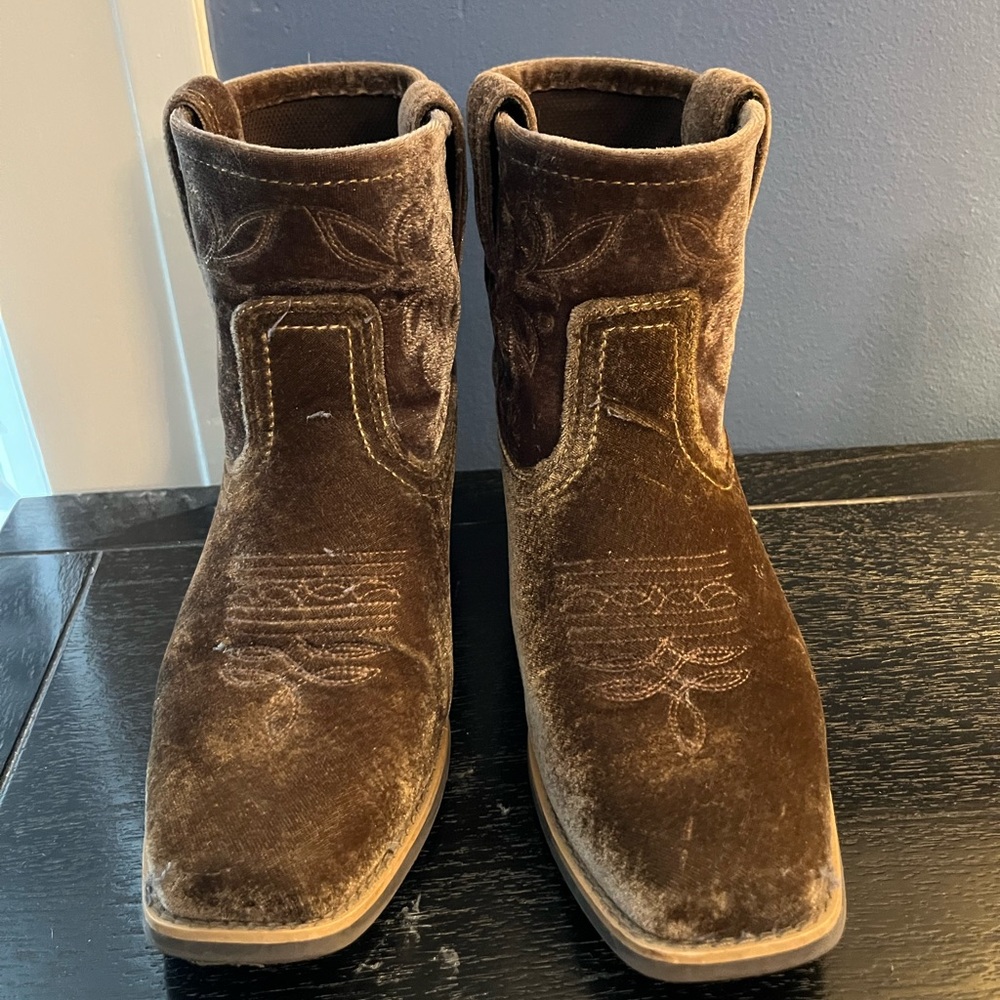 EUC velvet boots